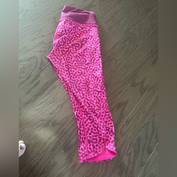 Lululemon capri leggings - Picture 3 of 7